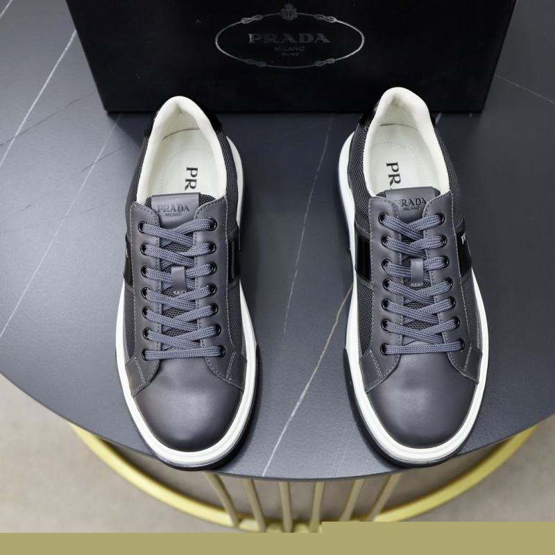 Pra*a casual shoes